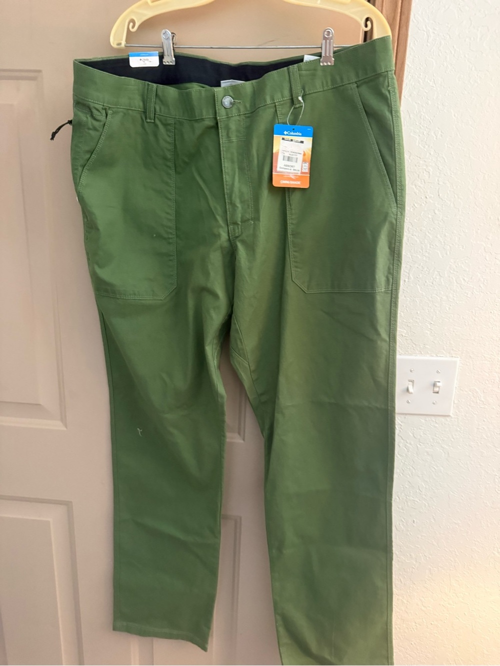 Columbia Men's Green Stretch Flex ROC Utility Pants, 38/34.